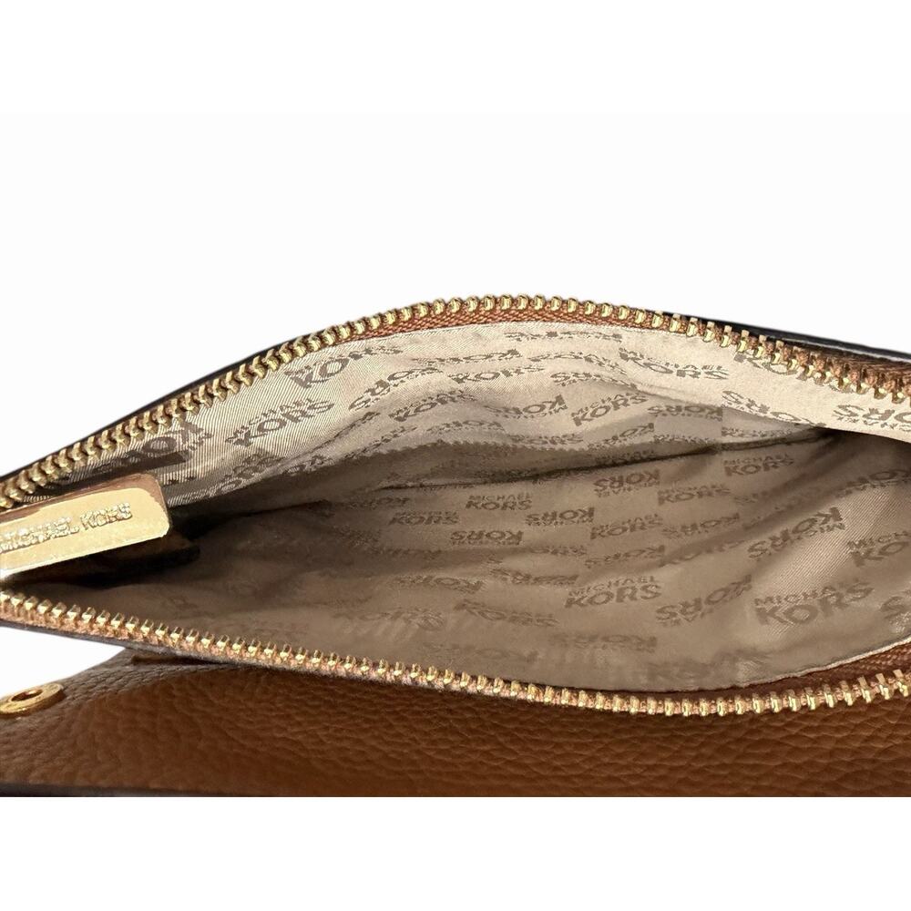 Michael Kors Fulton Double Zip Crossbody Pebble Leather Brown W/ Gold Hardware - Picture 8 of 12